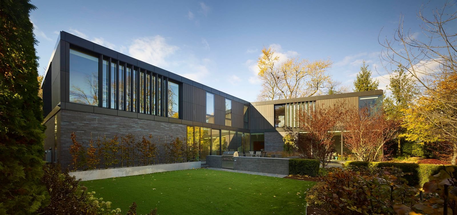 architecturally-crafted-toronto-modern-home