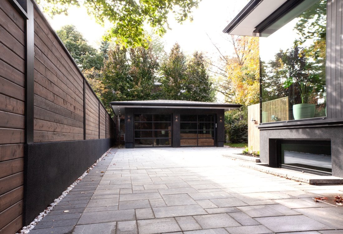 driveway-and-garage-in-rosedale,-toronto-luxury-custom-home-by-severnwoods