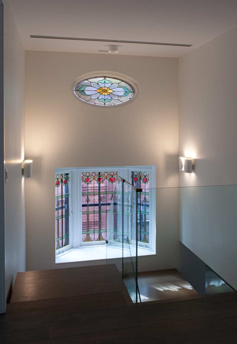 stained-glass-window-detailing-with-drywall-finish-in-toronto-luxury-custom-home-by-severnwoods