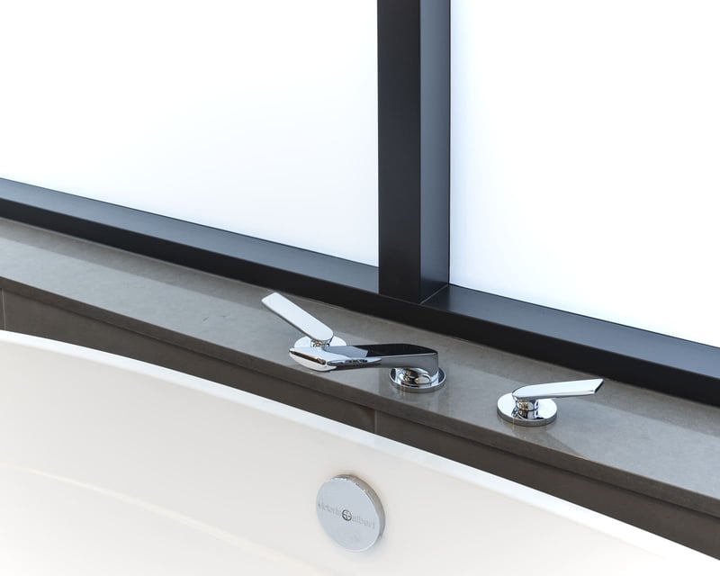 details-of-airtight-custom-home-near-bathtub