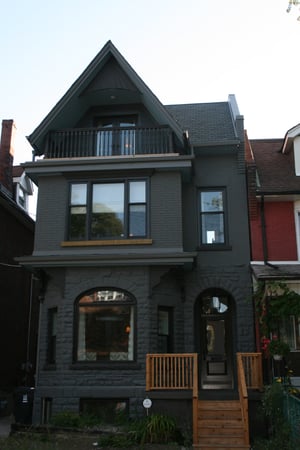 victorian home exterior in toronto