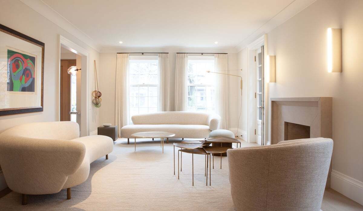 first-floor-living-room-area-of-luxury-addition-and-renovation-in-toronto-by-severnwoods