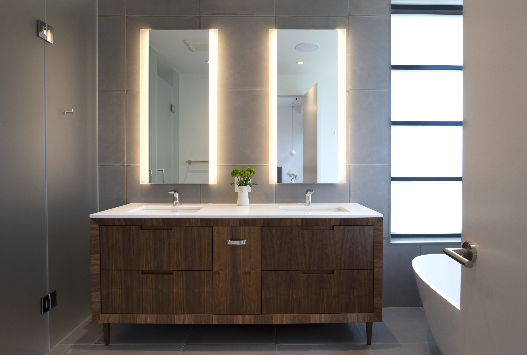 Playter Estates House 2-front-bathroom Playter Estates House 2-front-bathroom