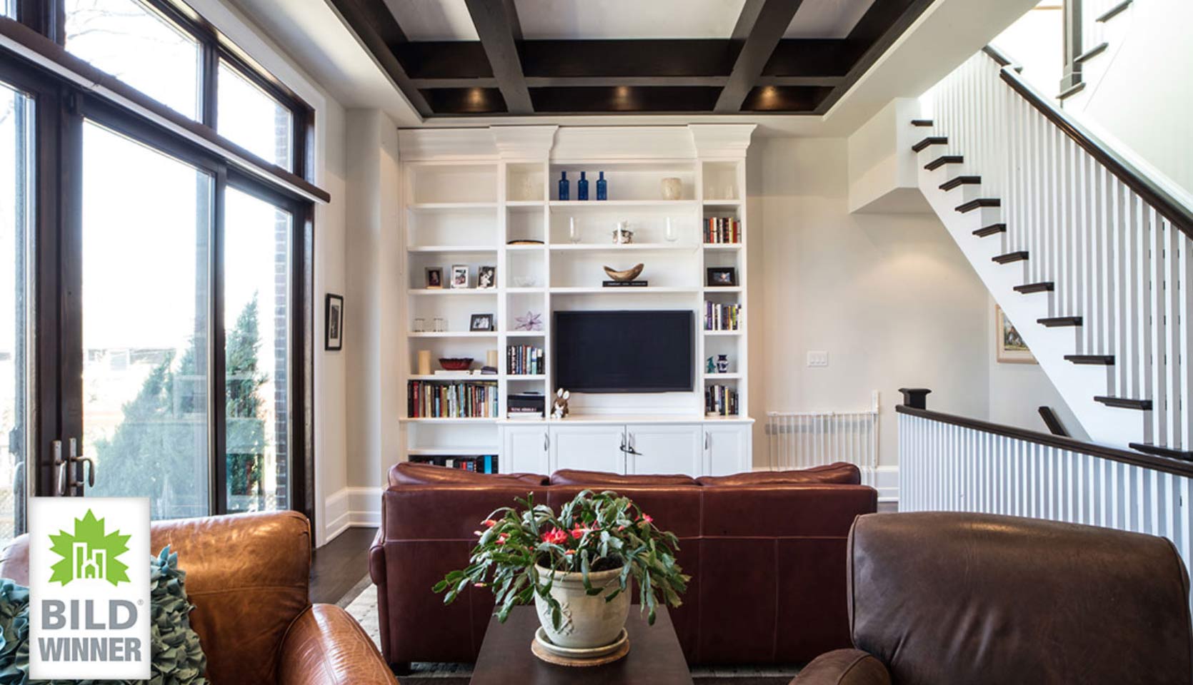 Leaside-House-renovation-Lobby-with-bookshelf