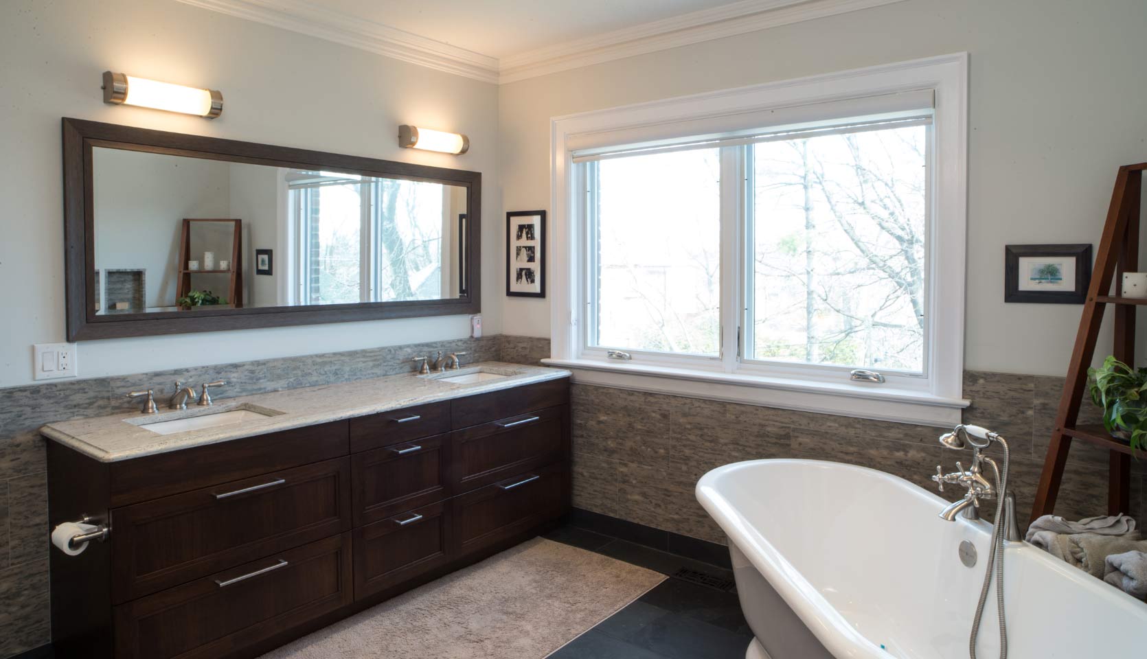 Leaside-House-Bathroom-renovation-with-bathtub-and-his-and-hers-sinks